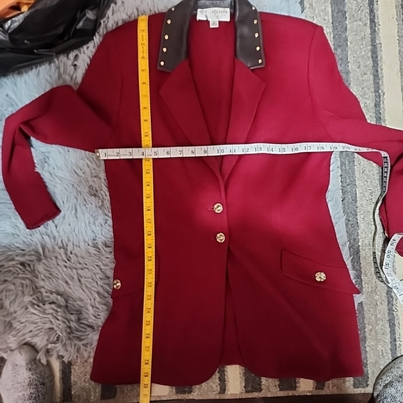 St. John Vintage Leather Trim Studded Sweater Blazer. Size 10 - Picture 11 of 16